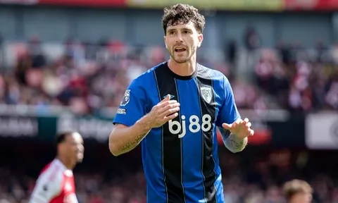 Tottenham bị nghi ngờ "đi đêm" với sao Bournemouth
