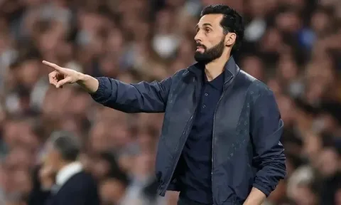 Cạn kiên nhẫn với Arbeloa, Real Madrid nhắm tới Klopp