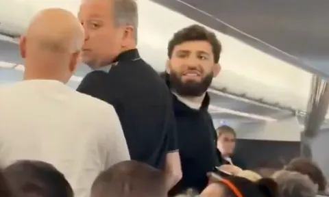 Arman Tsarukyan bị đuổi khỏi chuyến bay, American Airlines lên tiếng làm rõ sự việc