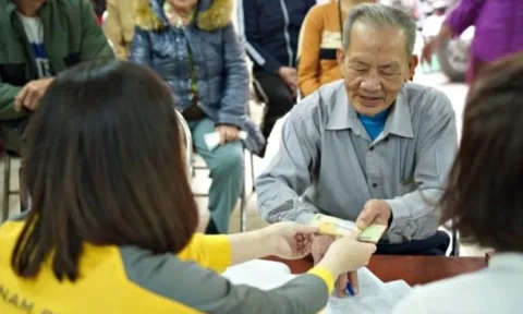 Trợ cấp hưu trí xã hội 2026: Người trên 75 tuổi được hưởng mức hỗ trợ ra sao