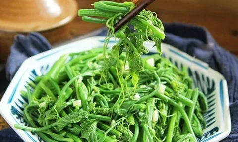 Đâu là sai lầm khi ăn rau dễ gây hại cho sức khỏe? Điều ai cũng làm tưởng tốt, hóa ra vừa mất chất lại hại thân