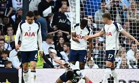 Đánh rơi chiến thắng phút 90+5', Tottenham lún sâu vào vùng nguy hiểm