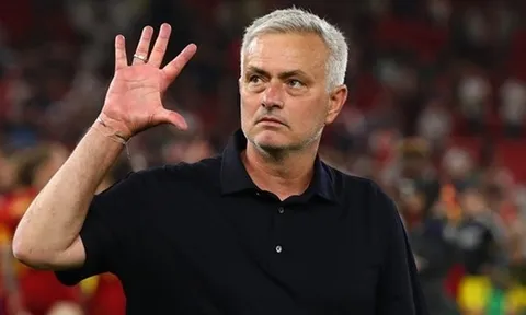 Tin đồn chuyển nhượng sáng 19/4: Real nhắm Mourinho; Bayern săn Rogers