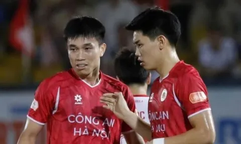 Đình Bắc ghi bàn giúp CAHN thắng đậm CA TP.HCM 3-0
