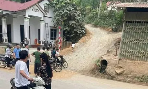 Nghi án cha dùng dây điện đánh con trai 12 tuổi tử vong, phi tang thi thể trên đồ