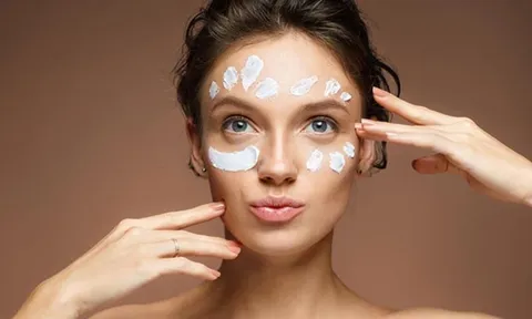 4 thói quen buổi tối giúp da “hồi sinh” mùa hè, đơn giản nhưng hiệu quả rõ rệt