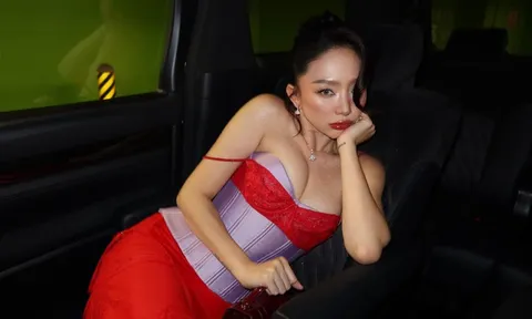 Tóc Tiên tự nhận xét một câu bất ngờ về biểu cảm của mình khi bị bắt gặp trên phố