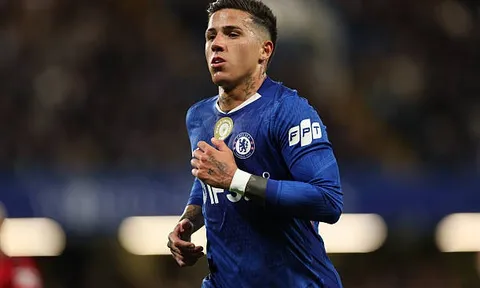 Màn tái xuất đỉnh cao của Enzo phơi bày sự bế tắc ở Chelsea