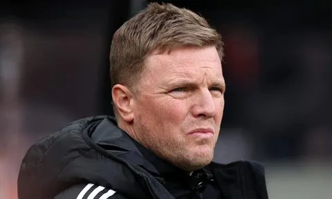 Newcastle cần dứt khoát với tương lai của Eddie Howe