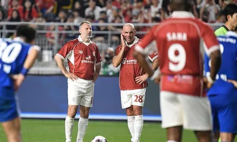 Đội hình huyền thoại MU thua Suwon ngày Park Ji-sung tái xuất