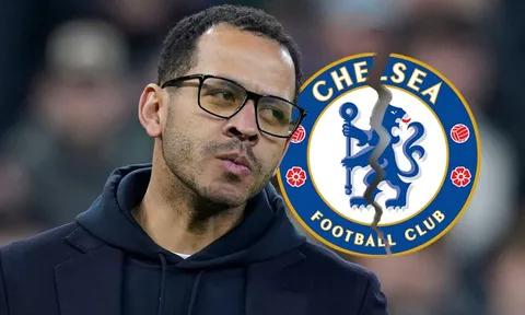 10 lý do Chelsea phải trảm Rosenior ngay lập tức