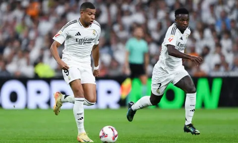 Hai vì sao Vinicius và Mbappe không cùng chung một dải ngân hà