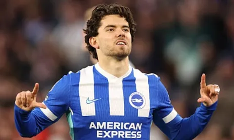 Kadioglu phơi bày sự rệu rã của Chelsea trong đêm thăng hoa tại Amex