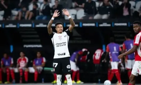 Jesse Lingard đi vào lịch sử bóng đá Brazil sau bàn thắng quý giá