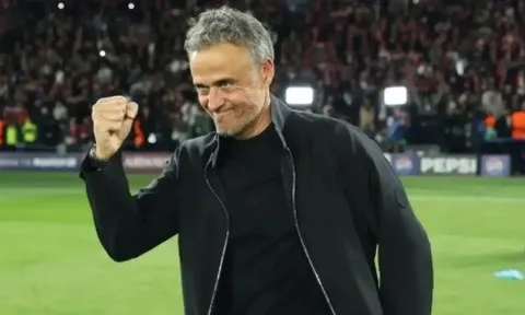 Luis Enrique gia hạn với PSG đến năm 2030