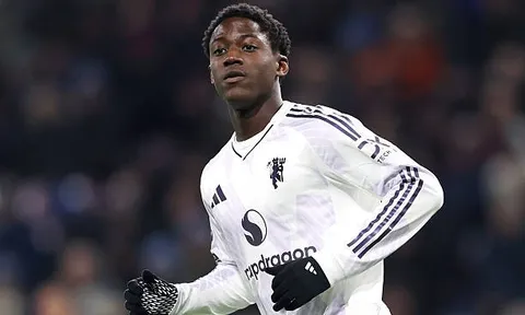 Hàng thủ Man Utd là chìa khóa thực sự giải phóng Kobbie Mainoo