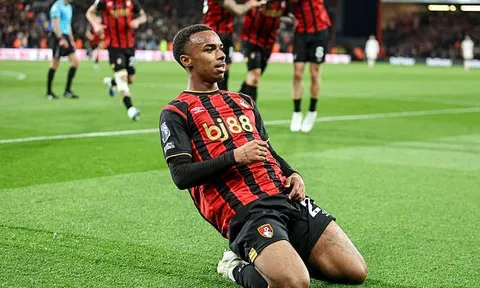 Junior Kroupi là thương vụ dư thừa của Man Utd lúc này
