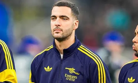 Mikel Merino tiến gần ngày tái xuất cho Arsenal