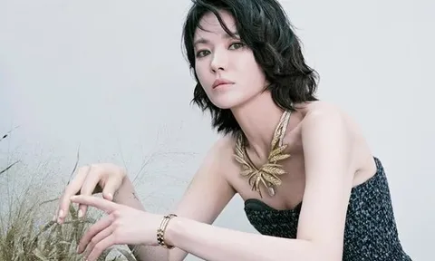 Bí quyết giữ da “không tuổi” của Song Hye Kyo: Đơn giản nhưng duy trì kỷ luật