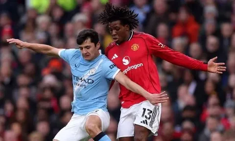 Carrick cập nhật khả năng ra sân của Dorgu và Leny Yoro