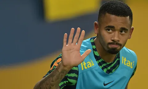Thất sủng ở Arsenal đe dọa vé dự World Cup của Jesus
