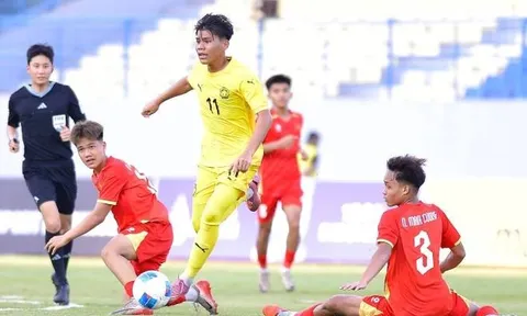 HLV tiết lộ U17 Malaysia chấp 1-2 tuổi khi đấu U17 Việt Nam