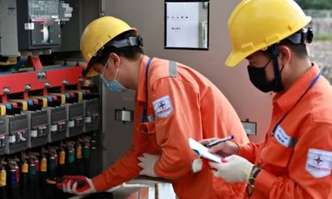 Giá điện giờ cao điểm buổi tối tăng mạnh, có thể lên tới 5.422 đồng/kWh: Người dân cần lưu ý gì?