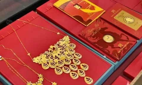 Giá vàng hôm nay 24/4 lao dốc mạnh, chạm đáy nhiều tuần – Cơ hội mua vào hay còn giảm tiếp?