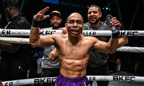 John Dodson bức xúc vì bị BKFC 'giam lỏng' sau khi ký hợp đồng độc quyền