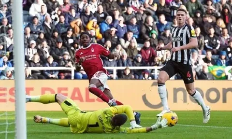 Đánh bại Newcastle, cựu sao M.U được hết lời khen ngợi