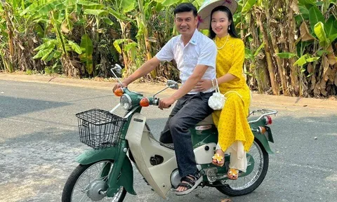 Bị nói "trâu già gặm cỏ non", Tiết Cương dí dỏm đáp: "Thấy cái gì ngon mình phải ăn chứ?"