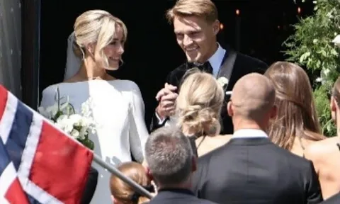 Martin Odegaard tổ chức lễ cưới tại Oslo, dàn sao Arsenal góp mặt