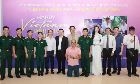 Lễ hưởng ứng chương trình "Việt Nam hạnh phúc - Happy Vietnam 2025" diễn ra sôi nổi tại TP.HCM