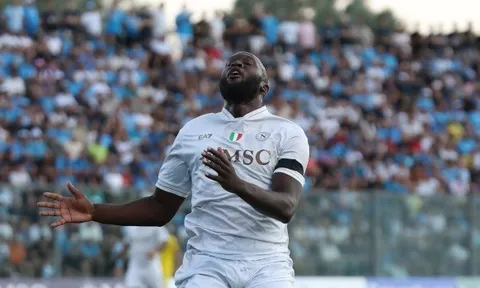 Lukaku và McTominay cùng "nổ súng", Napoli thắng đậm dù thay cả đội hình chính