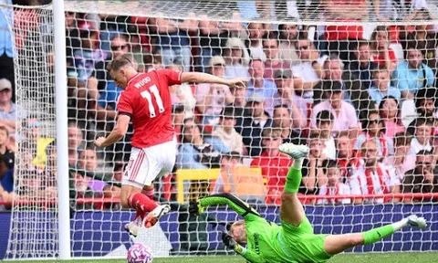 Tiền đạo 33 tuổi lập cú đúp, Forest nhấn chìm Brentford