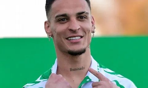 Real Betis ra mắt dòng thời trang lấy cảm hứng từ Antony