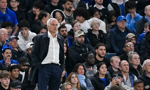 Mourinho dính virus khi Benfica chia điểm với Porto