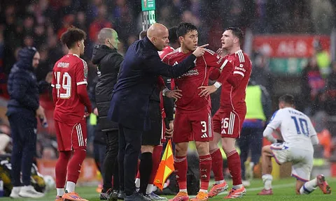 Canh bạc xoay tua thất bại của Slot có thể trở thành bước ngoặt cho Liverpool