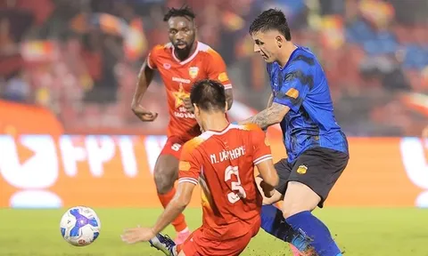VAR định đoạt, Hà Tĩnh hạ gục HAGL bằng quả penalty phút 88