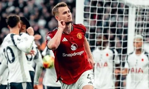 Man United hòa Tottenham 2-2: Cảm xúc vỡ òa và những dấu hỏi lớn