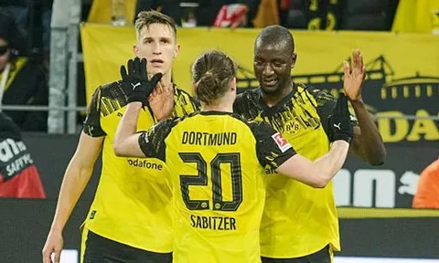 Dortmund dễ dàng đè bẹp Bremen ở vòng 17 Bundesliga