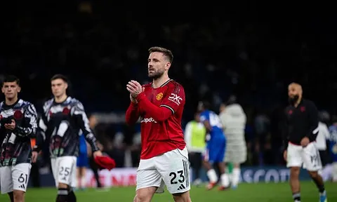 Tương lai Luke Shaw là phép thử cho sự tàn nhẫn của INEOS