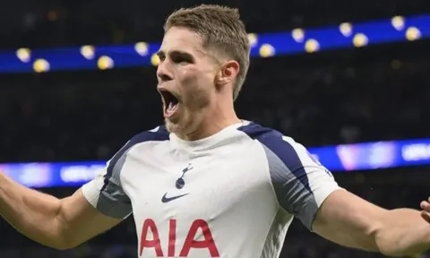 Tin đồn chuyển nhượng sáng 25/4: Van de Ven muốn rời Tottenham; MU theo dõi Pierre Kalulu