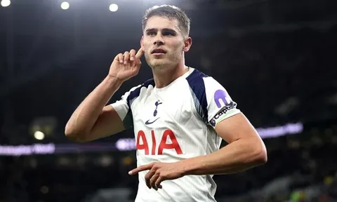 MU nhắm chiêu mộ Micky van de Ven giá 65 triệu euro
