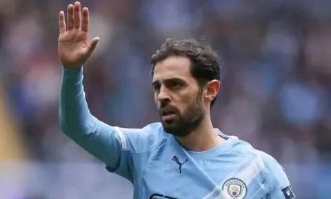 Nicky Butt chỉ ra 2 lý do Bernardo Silva không đến MU
