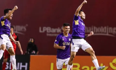 Harry Kewell hài lòng khi Hà Nội phô diễn bản sắc trước Ninh Bình