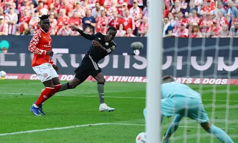 Ngược dòng điên rồ, Bayern thắng nghẹt thở Mainz 4-3