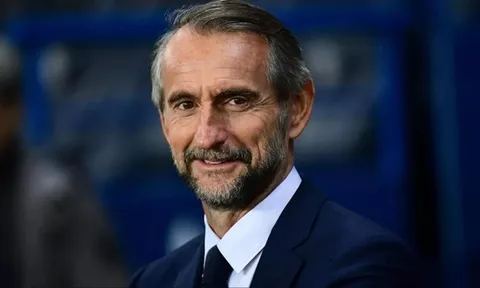 Manchester United đừng vội mừng với Jean-Claude Blanc