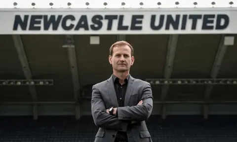 Eddie Howe giáng đòn chí mạng cho M.U