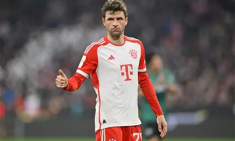 Muller đồng ý gia hạn với Munich